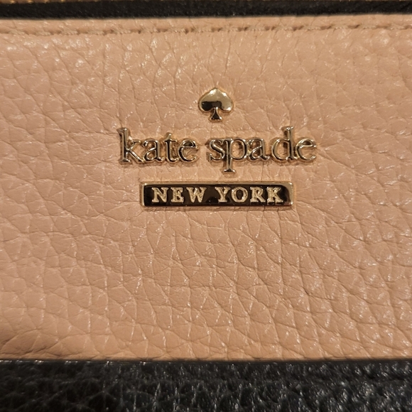 Kate Spade Black and Cream Zip Wallet - Picture 3 of 8